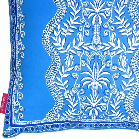 Lilly P. Reversible Pillow! - Picture 4 of 5